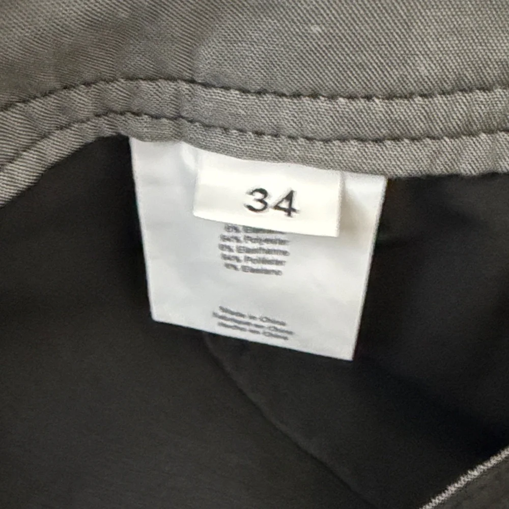 O'Neill Men's Charcoal Flat Front Shorts - Picture 4 of 5